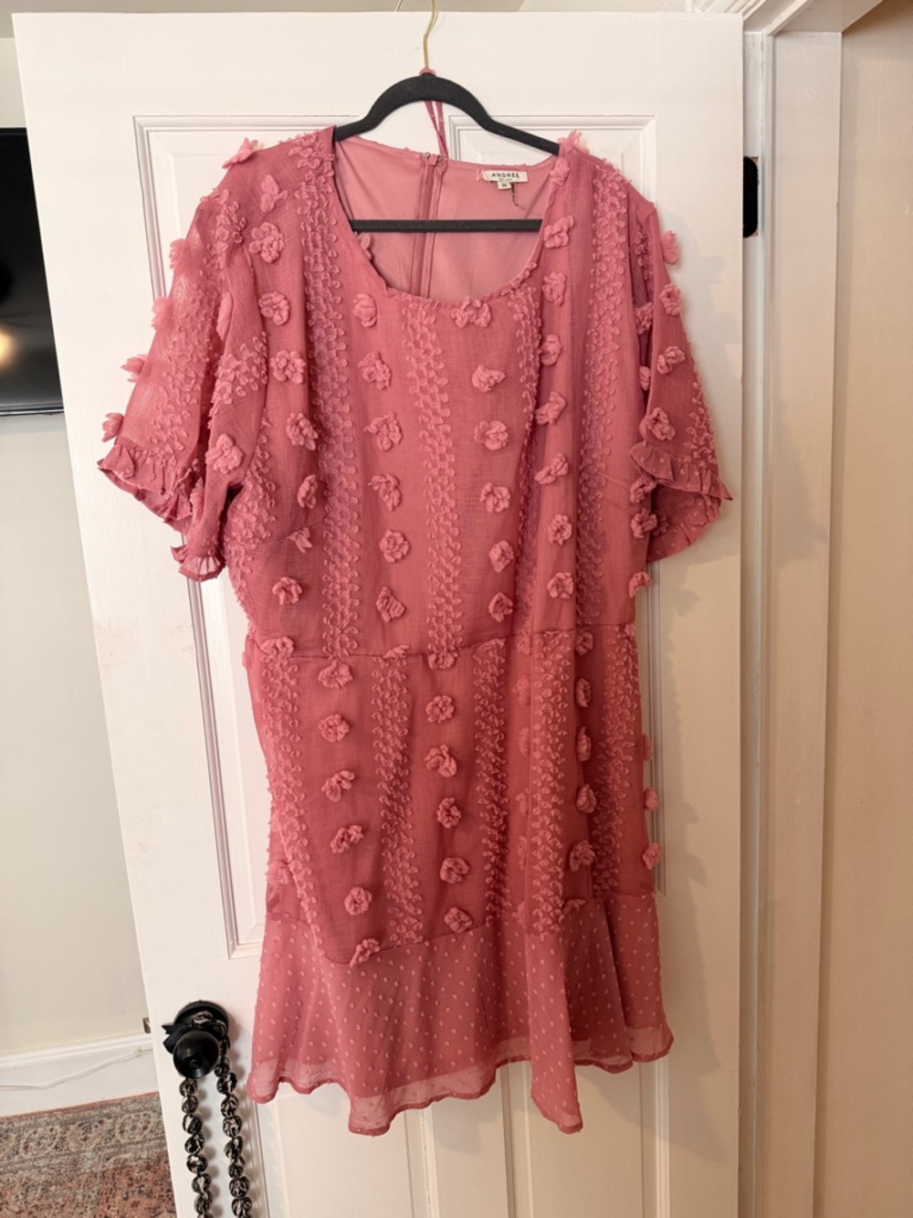 Pink Floral Appliqué Short Sleeve Dress